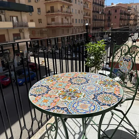 בית הארחה Bart165 Luxury 4*